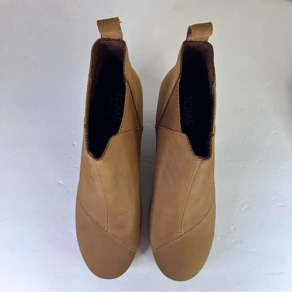 TOMS Kelsey Wedge Booties Tan Oiled Nubuck Suede Size‎ 11 NWT In Box